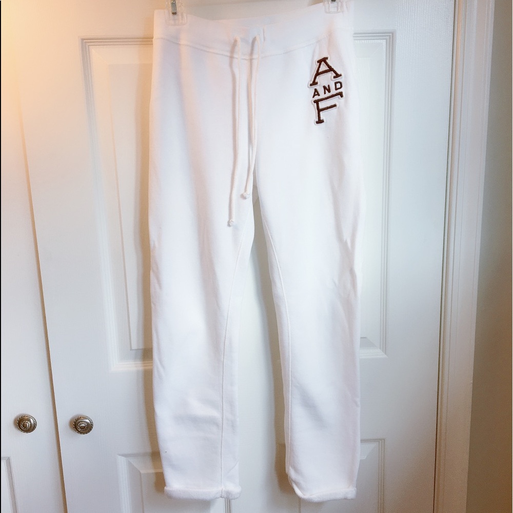 Abercrombie White fleece cuffed sweatpants/joggers